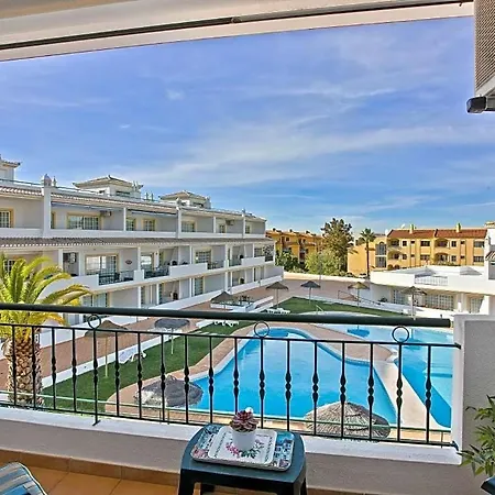 Sleeps 4 With Pool And Air Con Apartment Vilamoura