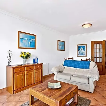 Apartment Sleeps 4 With Pool And Air Con *