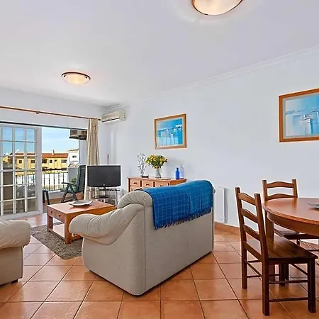 Apartment Sleeps 4 With Pool And Air Con *